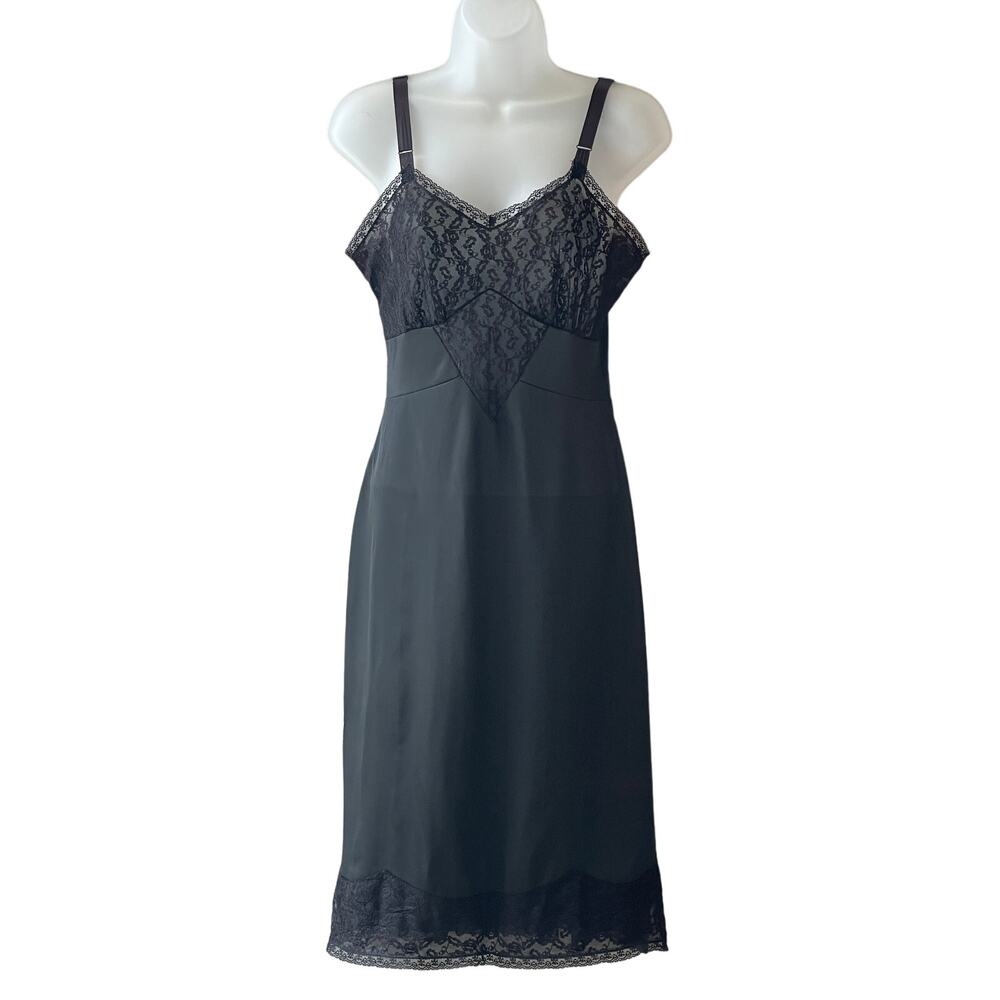 VINTAGE 60s Blue Swan Black Lace Trimmed Full Slip Size 34 or XS